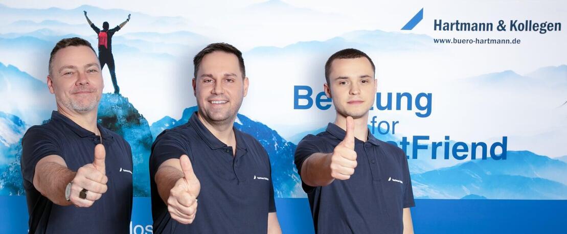 Viele Puzzleteile geben ein exzellentes Versicherungs-Konzept. Genauso arbeiten wir mit unseren Kunden, aber auch im Team, das wir unsere Büro Hartmann Familie nennen.